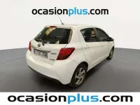 Usado Toyota Yaris Active 100 CV (73 kW) 2014 Blanco Utilitario