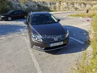 Usado VW Passat Advance 140 CV (102 kW) 2014 Marrón Familiar