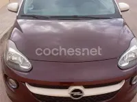 Usado Opel Adam Glam 100 CV (73 kW) 2016 Granate Utilitario
