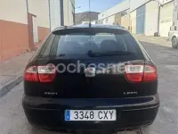 Usado Seat Leon 105 CV (77 kW) 2004 Negro Utilitario