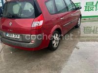 Usado Renault Grand Scénic II Dynamique 120 CV (88 kW) 2006 Rojo Monovolumen