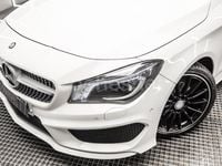 Usado Mercedes CLA180 Shooting Brake AMG line 122 CV (89 kW) 2015 Blanco Familiar