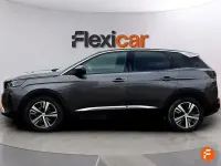 Usado Peugeot 3008 Allure 130 CV (95 kW) 2023 Amarillo SUV