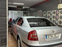 Usado Skoda Octavia 105 CV (77 kW) 2004 Gris / plata Berlina