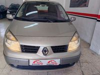 Usado Renault Scénic II Dynamique 150 CV (110 kW) 2006 Beige Monovolumen
