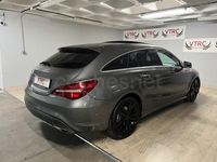 Usado Mercedes CLA200 Shooting Brake 136 CV (100 kW) 2017 Gris / plata Familiar