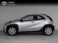 Usado Toyota Aygo X Play 72 CV (52 kW) 2024 Gris / plata SUV