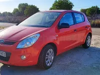 Usado Hyundai i20 Classic 78 CV (57 kW) 2011 Rojo Utilitario