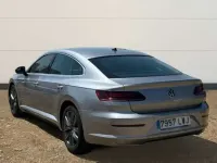 Usado VW Arteon 150 CV (110 kW) 2022 Gris Berlina