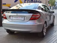 Usado Mercedes C220 Sport Edition 150 CV (110 kW) 2007 Plateado Coupe