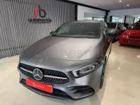 Usado Mercedes A180 116 CV (85 kW) 2023 Gris / plata Berlina