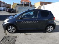 Usado Toyota Aygo Sport 68 CV (50 kW) 2005 Gris / plata Utilitario
