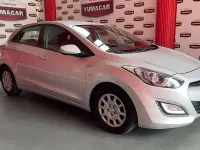 Usado Hyundai i30 90 CV (66 kW) 2012 Gris / plata Berlina