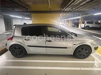 Usado Renault Mégane II Dynamique 115 CV (84 kW) 2003 Gris / plata Berlina
