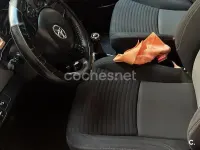 Usado Toyota Yaris Active 111 CV (81 kW) 2019 Granate Berlina