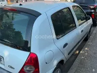 Usado Renault Clio II 65 CV (47 kW) 2005 Blanco Berlina