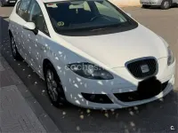 Usado Seat Leon Reference 105 CV (77 kW) 2009 Blanco Utilitario