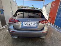 Usado Mercedes A180 109 CV (80 kW) 2018 Gris / plata Berlina