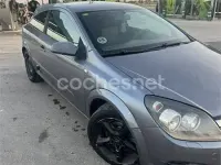 Usado Opel Astra GTC Enjoy 100 CV (73 kW) 2007 Gris / plata Berlina