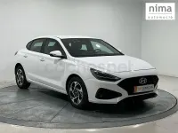 Nuevo Hyundai i30 100 CV (73 kW) 2026 Blanco Berlina