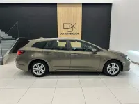 Usado Toyota Corolla Active 122 CV (89 kW) 2023 Beige Familiar