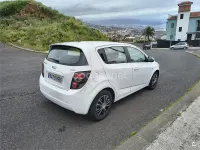 Usado Chevrolet Aveo LTZ 100 CV (73 kW) 2013 Blanco Berlina