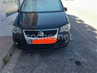 Usado VW Touran 105 CV (77 kW) 2010 Negro Monovolumen