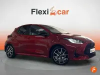 Usado Toyota Yaris Plus 116 CV (85 kW) 2022 Rojo Utilitario