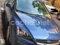 Usado Ford Focus Trend 100 CV (73 kW) 2006 Azul Familiar