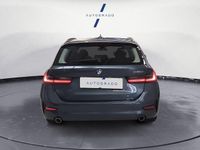 Usado BMW 318 150 CV (110 kW) 2020 Azul Familiar