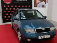 Usado Skoda Fabia Classic 64 CV (47 kW) 2004 Azul Berlina
