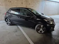 Usado Peugeot 208 GT-line 110 CV (80 kW) 2018 Negro Utilitario