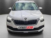 Usado Skoda Kamiq Style 110 CV (80 kW) 2021 Blanco SUV