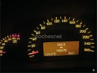 Usado Mercedes C200 Elegance 163 CV (119 kW) 2000 Gris / plata Berlina