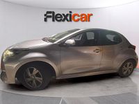 Usado Toyota Yaris Hybrid Active 116 CV (85 kW) 2024 Gris Berlina