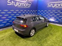 Usado VW Golf VIII 115 CV (84 kW) 2022 Gris / plata Berlina