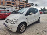Usado Mercedes A160 Elegance 102 CV (75 kW) 2003 Blanco Monovolumen