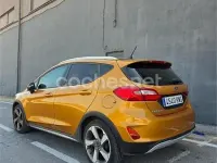 Usado Ford Fiesta Active 100 CV (73 kW) 2018 Naranja Utilitario