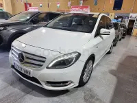 Usado Mercedes B200 136 CV (100 kW) 2012 Blanco Utilitario