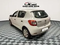 Usado Dacia Sandero Ambiance 75 CV (55 kW) 2015 Blanco Utilitario