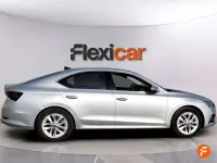 Usado Skoda Octavia Selection 110 CV (80 kW) 2024 Gris Berlina