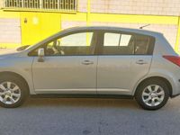 Usado Nissan Tiida Tekna 105 CV (77 kW) 2009 Gris / plata Berlina