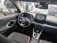 Usado Toyota Yaris Hybrid Active 116 CV (85 kW) 2022 Blanco Berlina