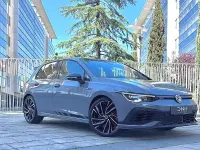 Usado VW Golf VIII GTI Clubsport 301 CV (221 kW) 2024 Gris / plata Berlina