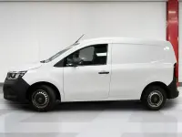 Usado Renault Kangoo 75 CV (55 kW) 2023 Blanco Monovolumen