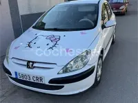 Usado Peugeot 307 90 CV (66 kW) 2003 Blanco Berlina