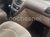 Usado Citroën Xsara Picasso Exclusive 110 CV (80 kW) 2006 Verde Monovolumen