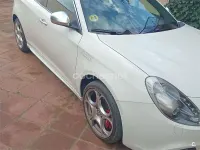 Usado Alfa Romeo Giulietta Distinctive 140 CV (102 kW) 2011 Blanco Utilitario