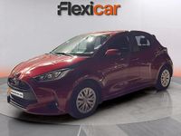 Usado Toyota Yaris Hybrid Active 116 CV (85 kW) 2023 Rojo Utilitario