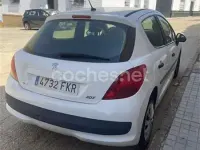 Usado Peugeot 207 70 CV (51 kW) 2007 Blanco Berlina